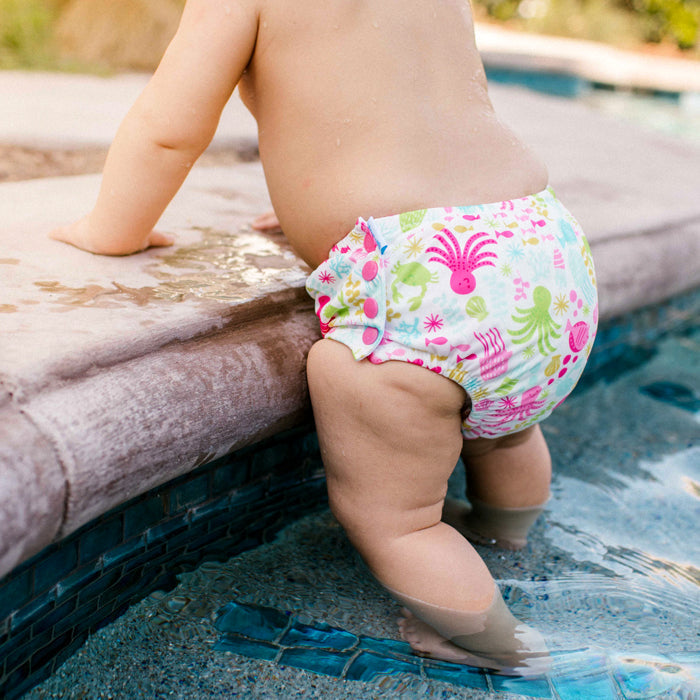 https://www.anglodutchpoolsandtoys.com/cdn/shop/products/infant-swim-diapers-i-play-fun-snap-reusable-swimsuit-diaper-white-sea-pals-2_800x.jpg?v=1666471875